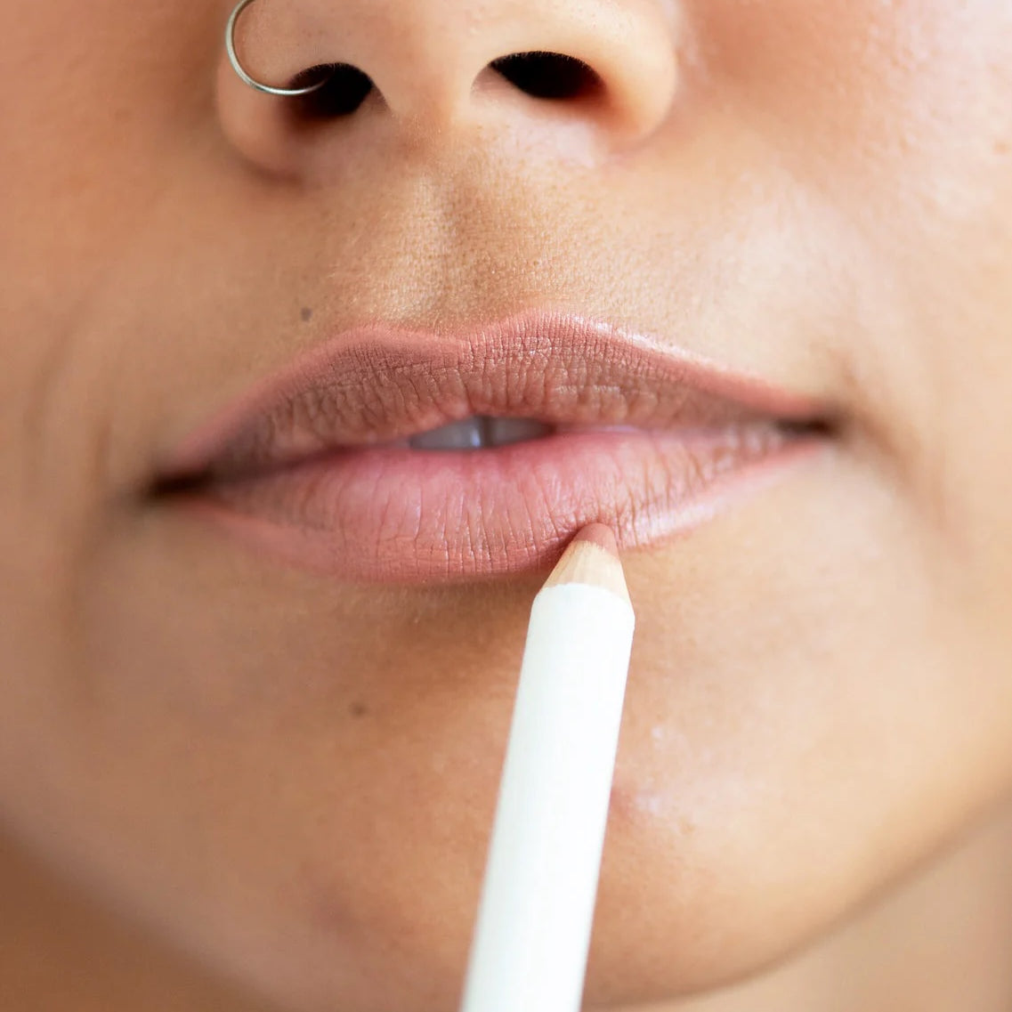 Ere Perez | Açaí Lip Pencil Shy