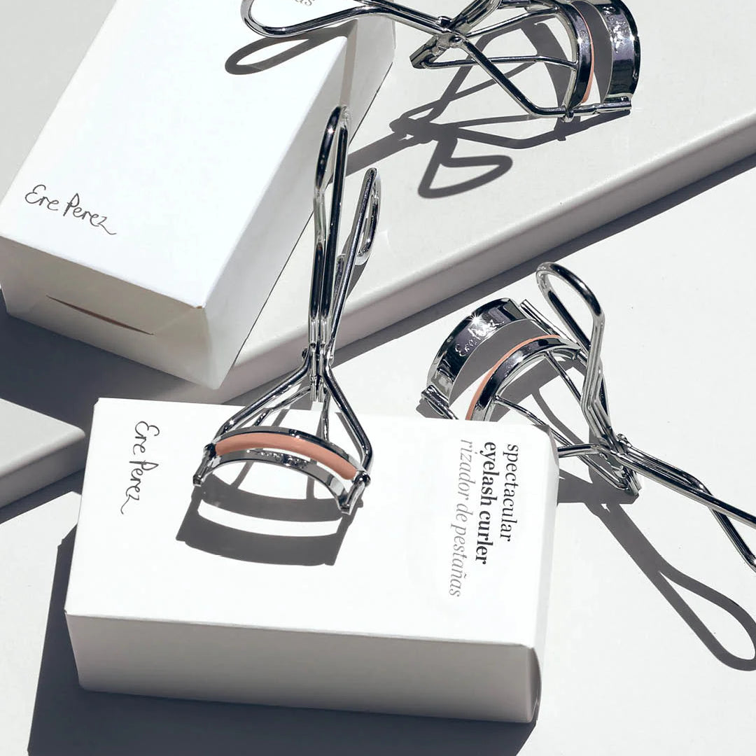 ErePerez-SpectacularEyelashCurler-1080x1350-Web4.webp