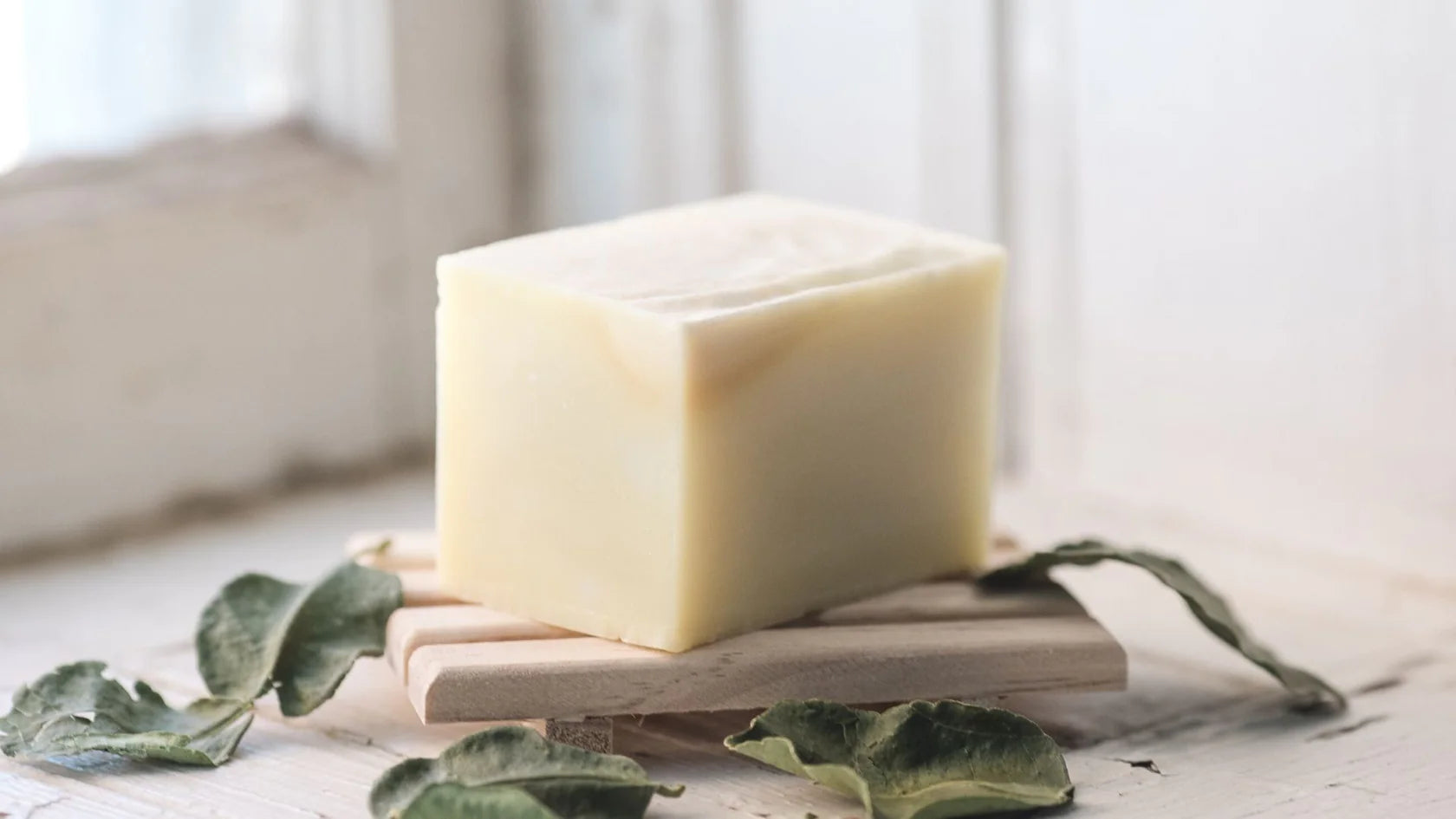 Unearth Malee | Thai Lime Eucalyptus Organic Solid Dish Soap