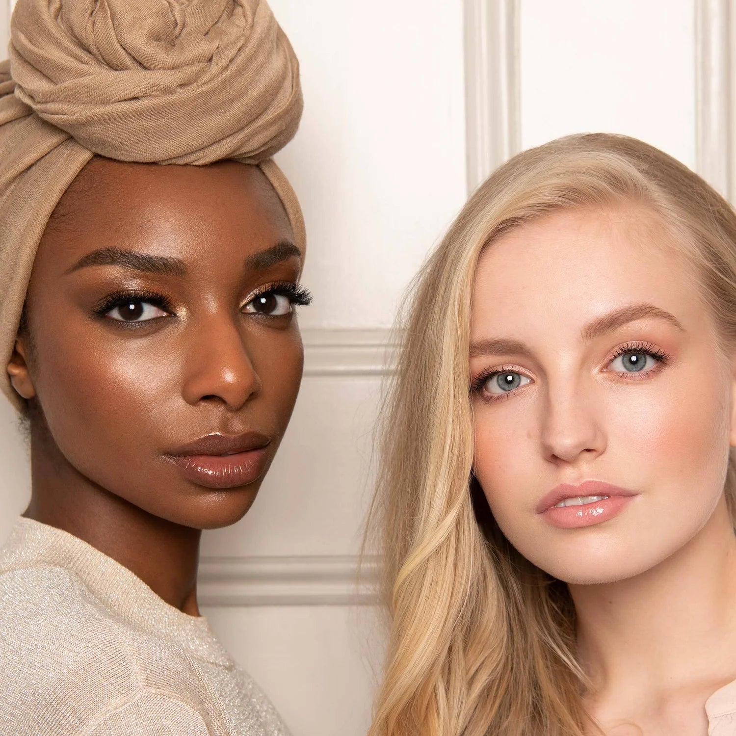 Lily Lolo | Mineral Foundation on model