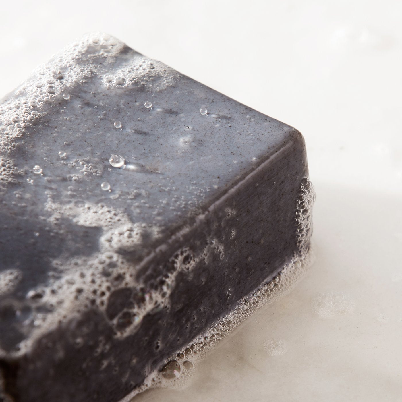 Detoxifying Beauty Bar – Black Clay & Geranium