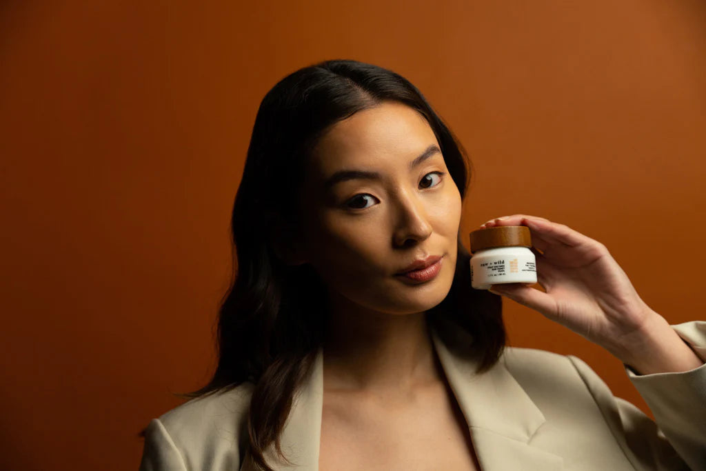 Free + True Skincare | RAW + WILD Illuminating Honey Mask