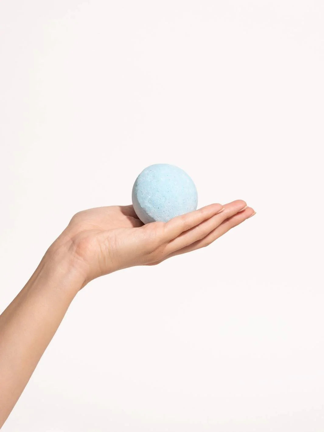 Klei Beauty Restore Eucalyptus & Peppermint Arnica Oil Bath Bomb